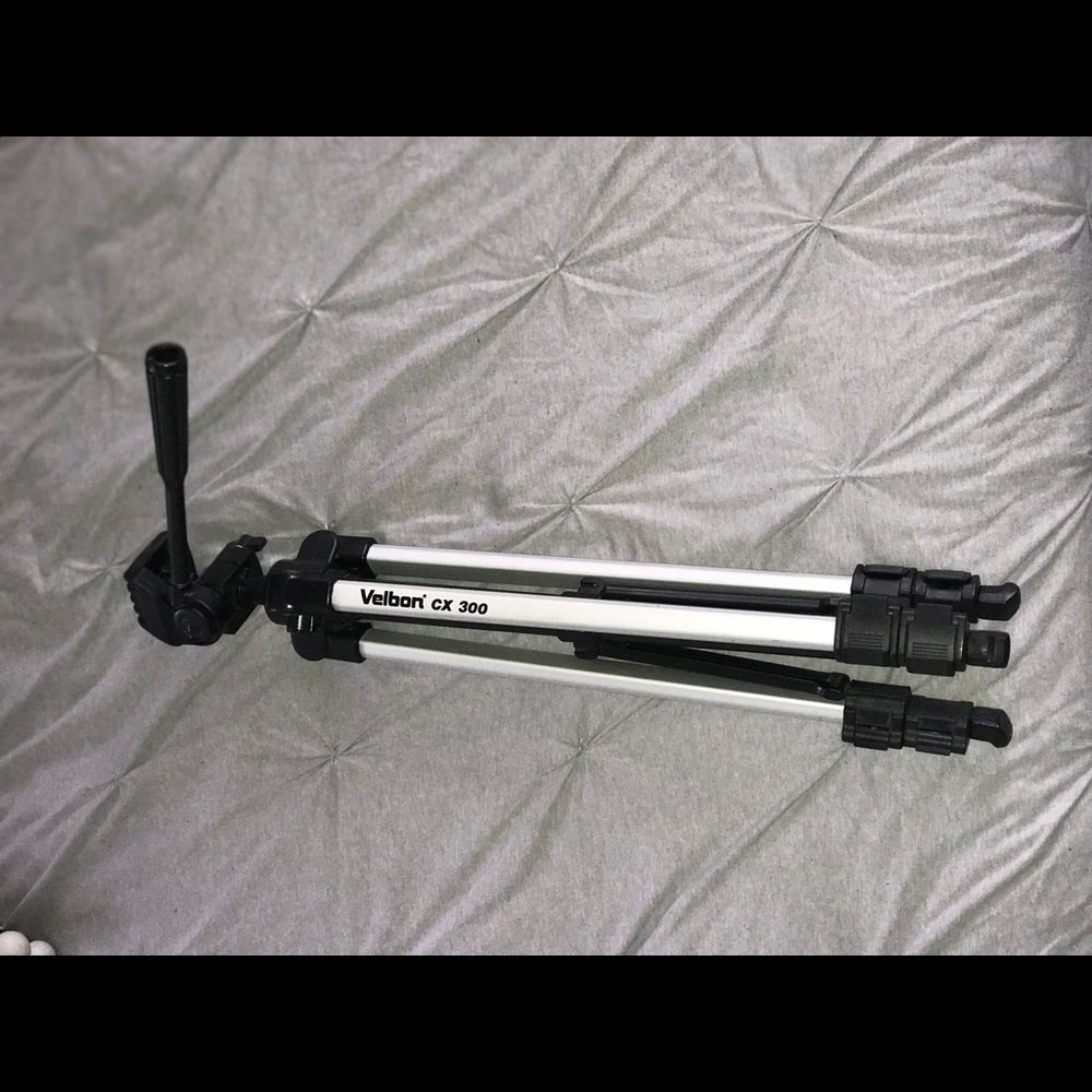gently used tripod